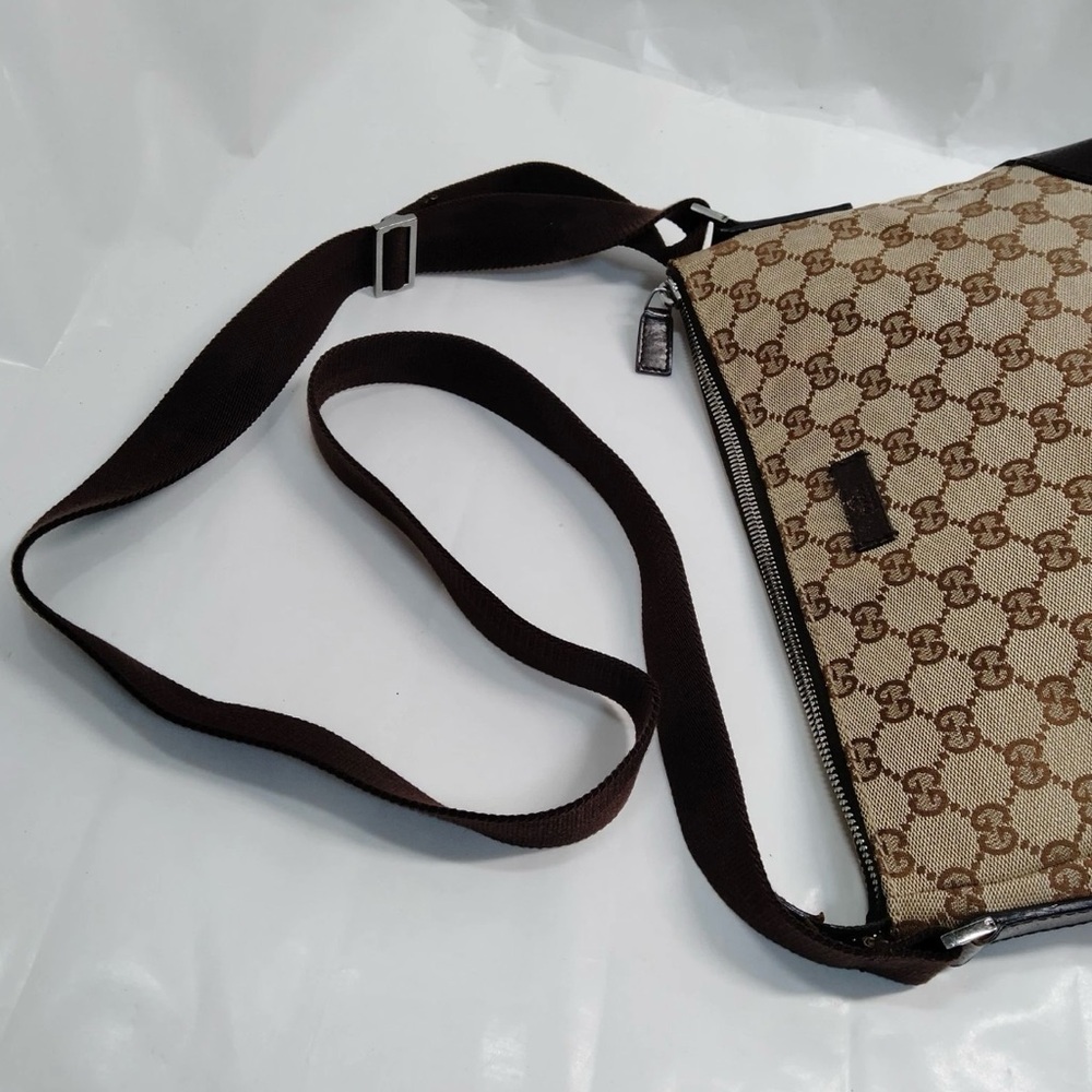 Gucci Beige and Brown Crossbody Bag - Picture 9 of 15